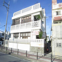 Guesthouse Osaruno-oyado Itoman