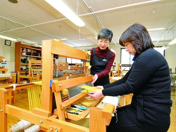 北海道の伝統工芸に触れる、優佳良織体験