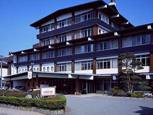 九州ホテル