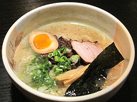牛骨ラーメン
