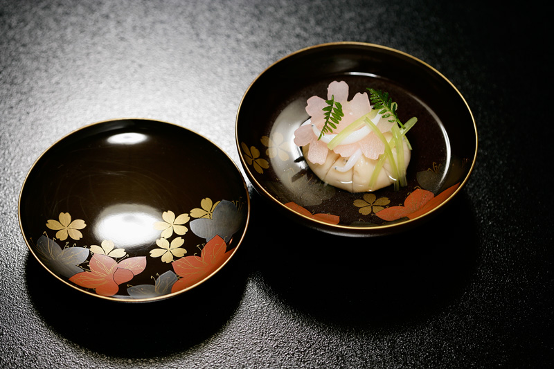 日本料理の華であり、メインディッシュとなる煮物椀 photo