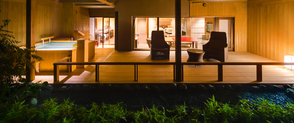 大切な人と訪れたい　富士山と日本庭園　露天風呂付客室の高級宿