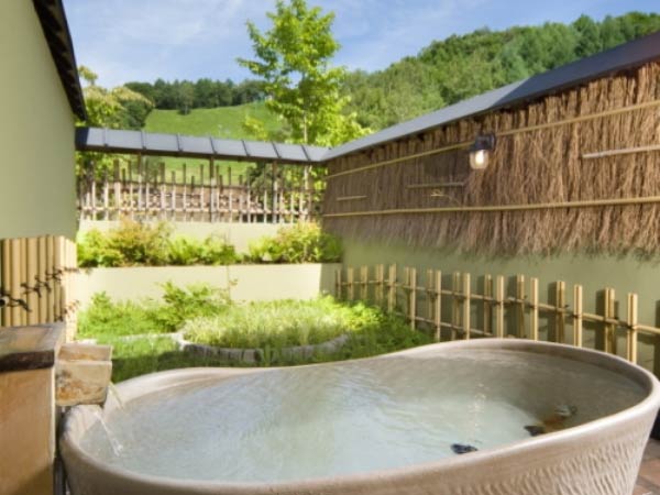 １１種類の貸切露天風呂　水上高原／奥利根温泉　ホテルサンバード