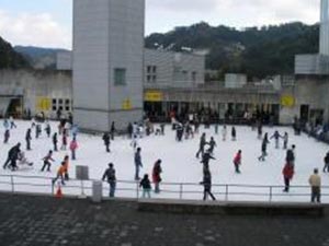 コアやまくに スケートリンク