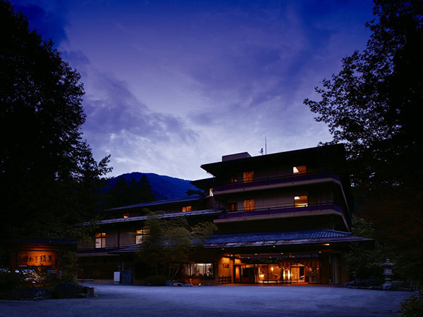 四万温泉　積善館　佳松亭・山荘