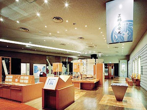 伝国の杜・米沢市上杉博物館