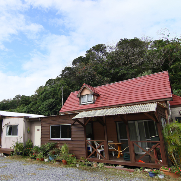 ＯＫＩＮＡＷＡ　茶房＆ゲストハウス　やまご家