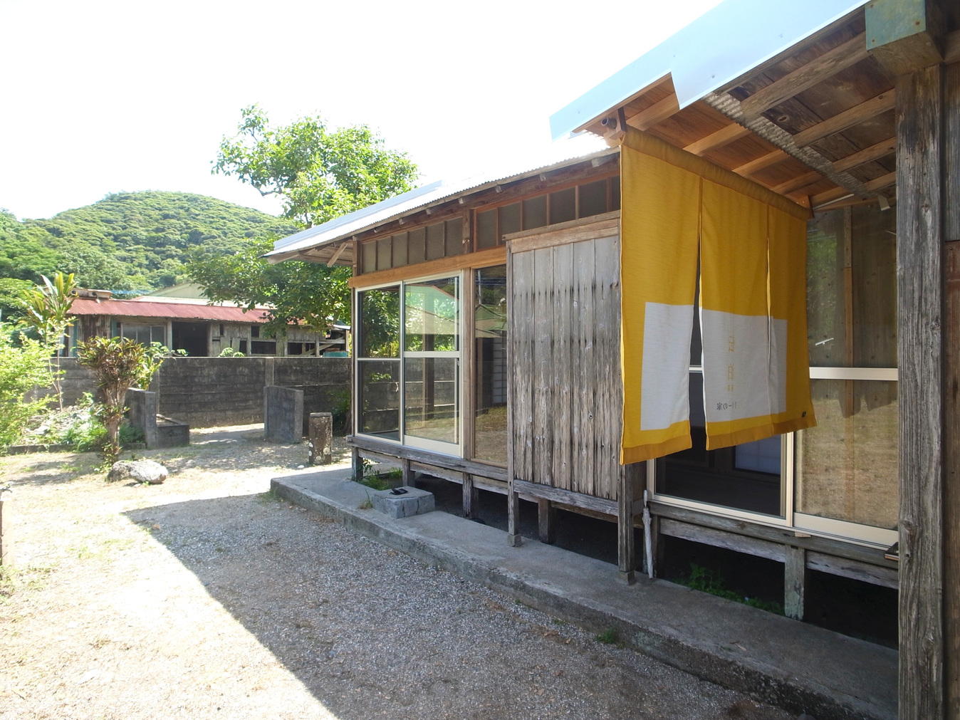 This photo about Denpaku Lily no Ie <Amamioshima> shared on HyHotel.com