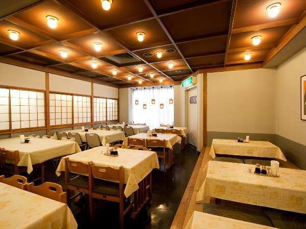 朝食会場