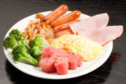 朝食バイキングの盛り合わせイメージ
