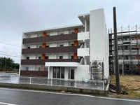 エスポワール与那覇ビル