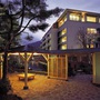 箱根温泉　プールと温泉が楽しめるホテルを探しています。