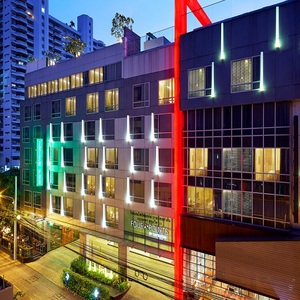 FOUR　POINTS　BY　SHERATON　SUKHUMVIT　15