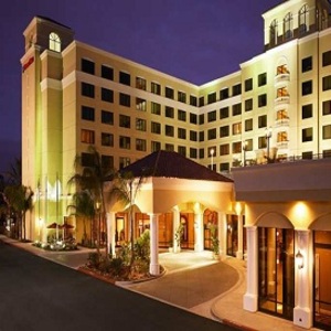 DOUBLETREE　SUITES　BY　HILTON　HOTEL　ANAHEIM　RESORT