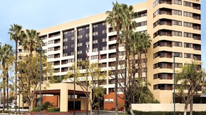 EMBASSY　SUITES　BY　HILTON　ANAHEIM　ORANGE