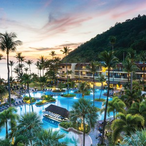 PHUKET　MARRIOTT　RESORT　AND　SPA,　MERLIN　BEACH