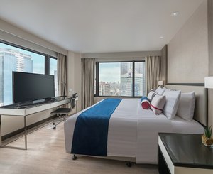 SEDA　RESIDENCES　MAKATI