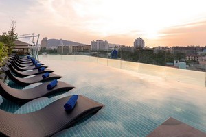 Journeyhub　Phuket　Patong