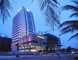 SERENE　BEACH　HOTEL　DANANG