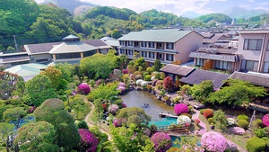 ３００坪を誇る湯殿が自慢　ホテルサンバレー伊豆長岡