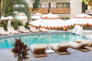 WHITE　SANDS　HOTEL