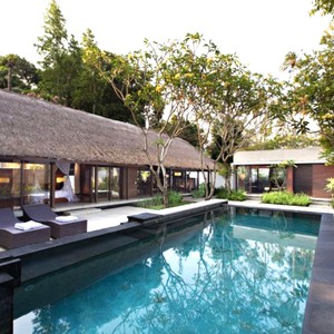 KAYUMANIS　JIMBARAN　PRIVATE　ESTATE　&　SPA