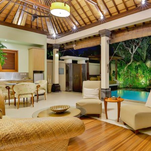 DISINI　LUXURY　SPA　VILLA　BALI