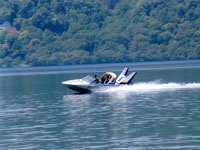 十和田湖モーターボート・写真