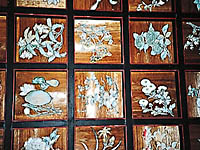平岡八幡宮の花の天井・写真