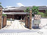 「昔の酒蔵」沢の鶴資料館