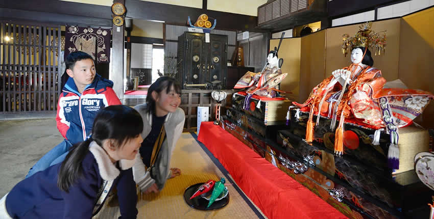 岩村城下的雛祭典(惠那市)