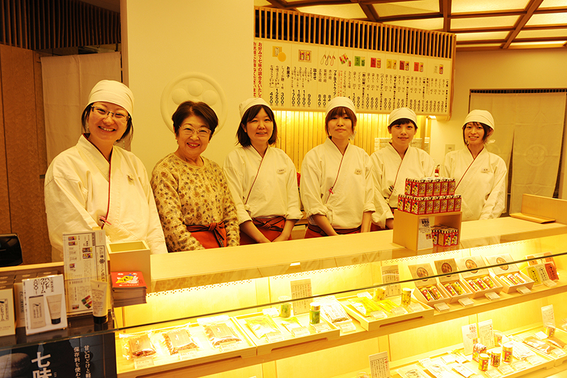 八幡屋礒五郎のみなさん