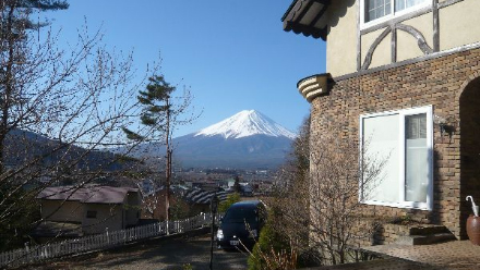 富士山と河口湖を望む高台の宿　クレッシェンド