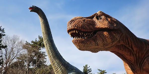 東公園の恐竜模型