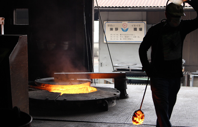 約1500℃の鉄！鋳物工場見学と鋳造体験