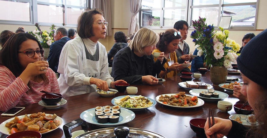 「凍み」の知恵と 料理に触れる