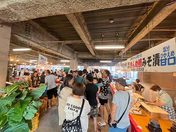 東伊豆まち 港の朝市