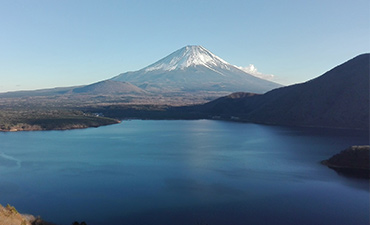 本栖湖 千円札の富士山