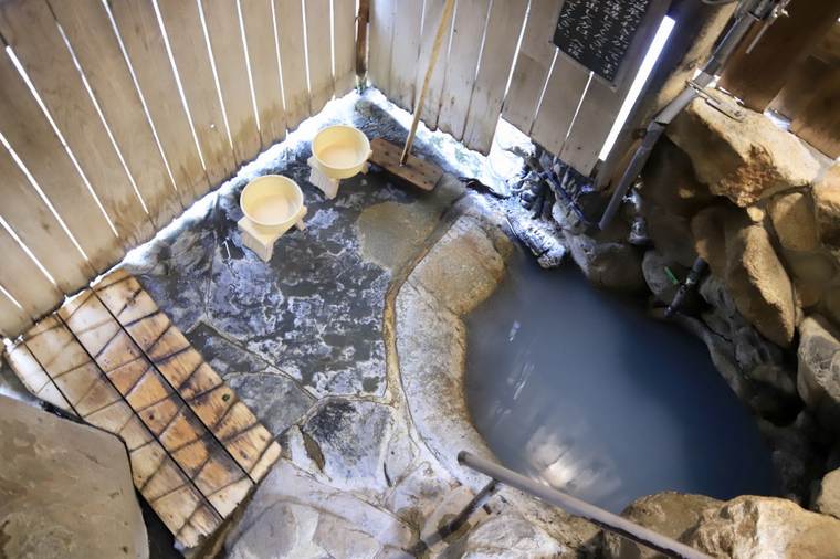 湯の峰温泉のつぼ湯