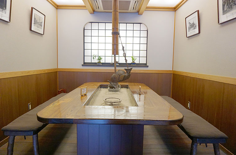 文珠荘 勘七茶屋の店内