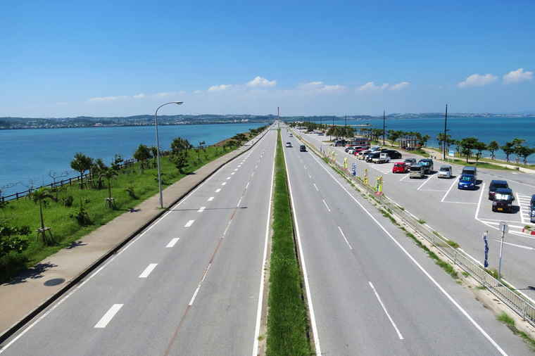 海中道路