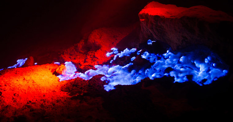 イジェン火山