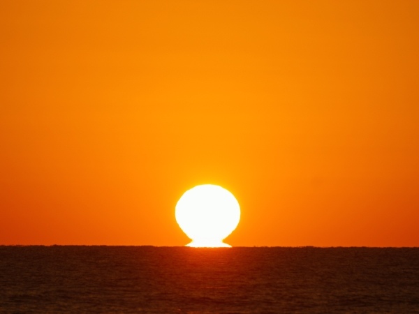 だるま太陽