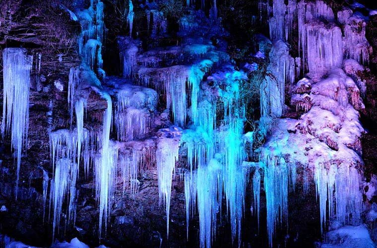 三十槌(みそつち)の「氷柱」
