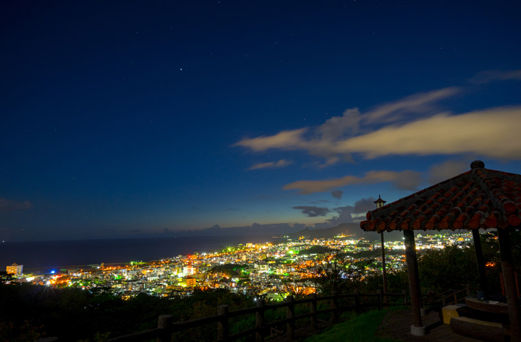名護中央公園の夜景