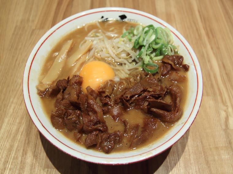 ツルツルの自家製麺が自慢!奥屋