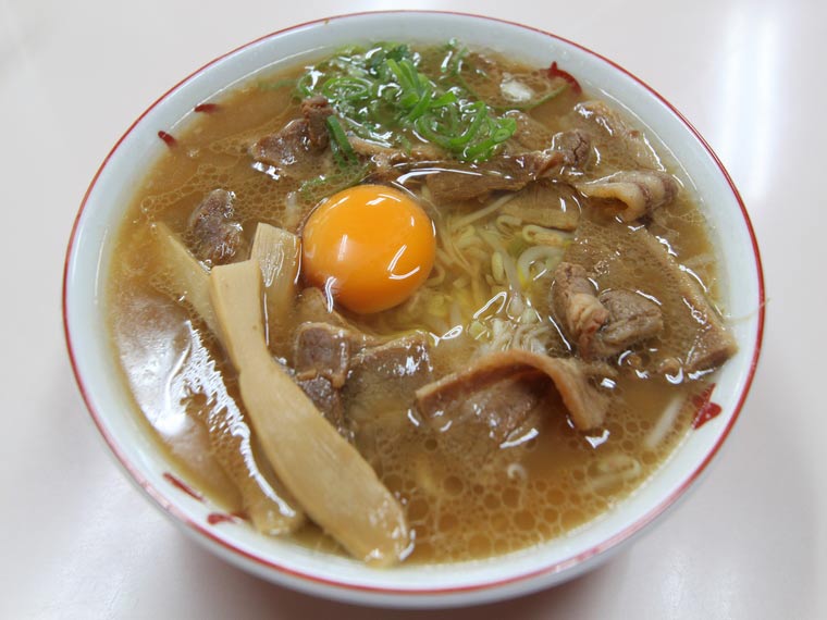 いのたに 中華そば中肉(650円)+生卵トッピング(50円)