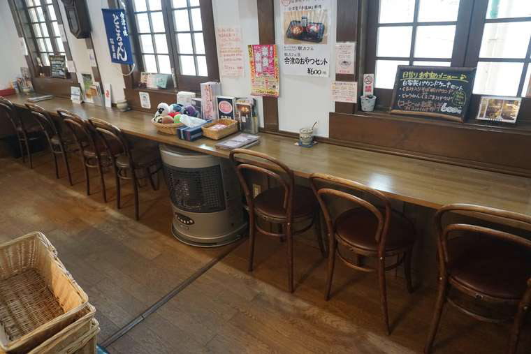 会津 JR七日町駅構内「駅café」