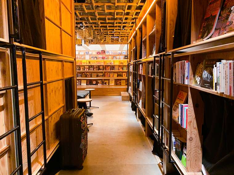「BOOK AND BED TOKYO SHINJUKU」新宿歌舞伎町 ホテル 本屋