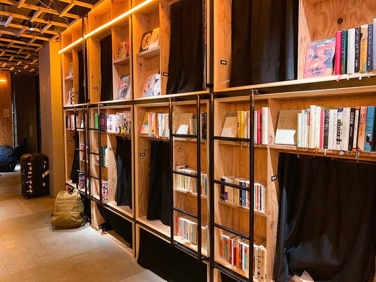 「BOOK AND BED TOKYO SHINJUKU」新宿歌舞伎町 ホテル 本屋
